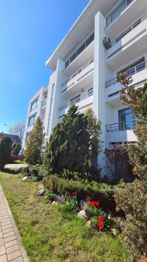 Spacious Condo 5 Min To Jurmala Beach Екстериор снимка